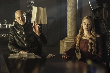 Charles Dance, Lena Headey - Game of Thrones - Mhysa - Photos