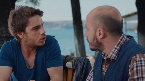 Can Sipahi, Mert Öner - Aşk Yeniden - De la película