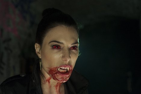 Jaime Murray - Noche de miedo 2: Sangre nueva - De la película