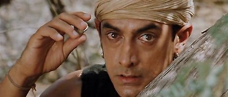 Aamir Khan - Lagaan - tenkrát v Indii - Z filmu