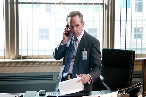 Peter MacNicol - CSI: Cyber - URL, Interrupted - Do filme