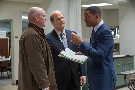 Mike O'Malley, Albert Brooks, Will Smith - Concussion - Photos