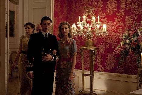Dominic Cooper, Annabelle Wallis - Fleming - Episode 2 - De la película