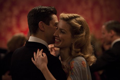 Dominic Cooper, Annabelle Wallis - Fleming : The Man Who Would Be Bond - Episode 2 - Film