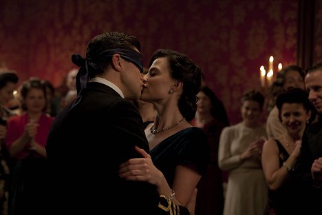 Dominic Cooper, Lara Pulver - Człowiek, który został Bondem - Episode 2 - Z filmu