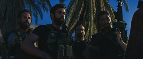 David Denman, John Krasinski, Dominic Fumusa, Pablo Schreiber - 13 Hours: The Secret Soldiers Of Benghazi - Filmfotos