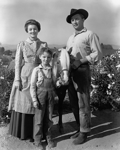 Myrna Loy, Peter Miles, Robert Mitchum - The Red Pony - Werbefoto