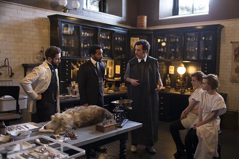 Michael Angarano, André Holland, Clive Owen - The Knick - There Are Rules - Do filme