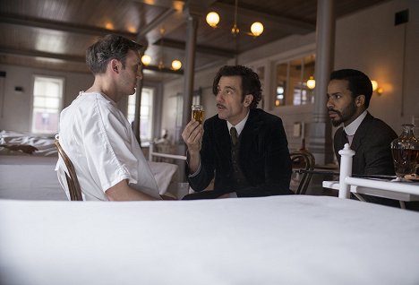 Clive Owen, André Holland - Knick: Doktoři bez hranic - Williams a Walker - Z filmu