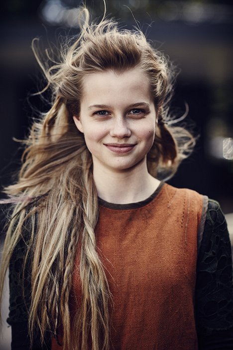 Angourie Rice - Nowhere Boys: The Book of Shadows - Making of