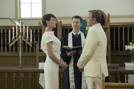 Robin Wright, Kevin Spacey - House of Cards - Chapter 33 - Photos