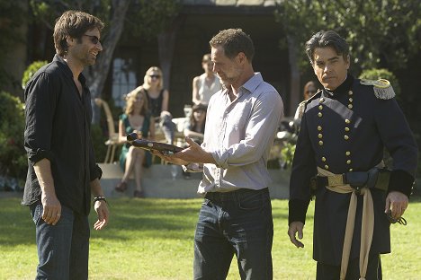 David Duchovny, Jason Beghe, Peter Gallagher - Californication - Comings and Goings - Photos