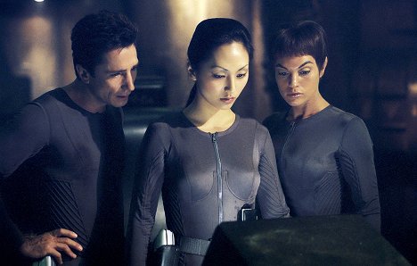 Dominic Keating, Linda Park, Jolene Blalock - Star Trek: Enterprise - Sleeping Dogs - Photos