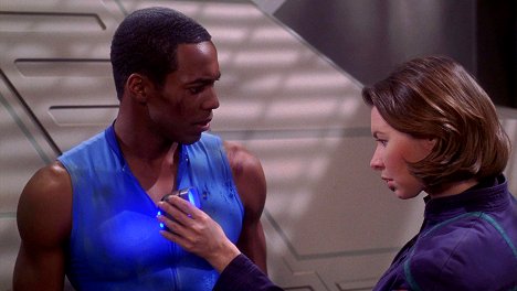 Anthony Montgomery, Kellie Waymire - Star Trek - Enterprise - Zwei Tage auf Risa - Filmfotos
