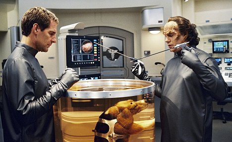 Scott Bakula, John Billingsley - Star Trek - Enterprise - Eine Nacht Krankenstation - Filmfotos