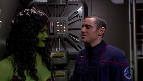 Crystal Allen, Derek Magyar - Star Trek: Enterprise - Pouto - Z filmu