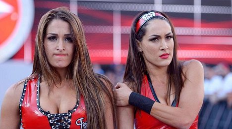 Nicole Garcia, Brianna Garcia - WrestleMania 31 - De filmes