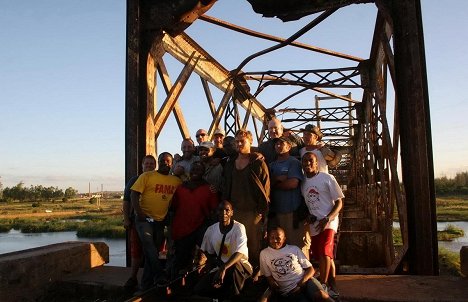 Edward Zwick, Leonardo DiCaprio, Djimon Hounsou - Blood Diamond - Tournage