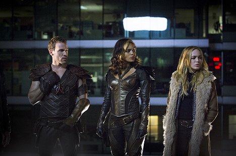 Falk Hentschel, Ciara Renée, Caity Lotz - DC's Legends of Tomorrow - Entrer dans la légende - Film