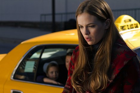 Danielle Panabaker - The Shunning - Filmfotos