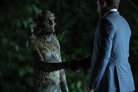 Ryan Beil - Akty X - Mulder a Scullyová stretávajú monštrum - Z filmu