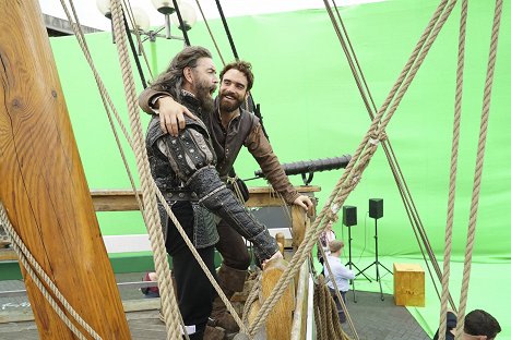 Timothy Omundson, Joshua Sasse - Galavant - A New Season aka Suck It Cancellation Bear - Forgatási fotók