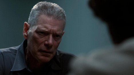 Stephen Lang - The Girl on the Train - Filmfotos