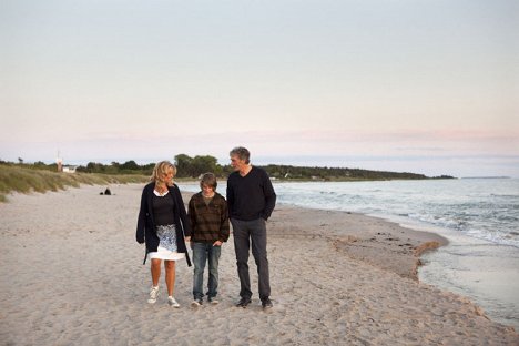 Paprika Steen, Sven Gielnik, Walter Sittler - Der Kommissar und das Meer - Der Tod kam am Nachmittag - Z filmu