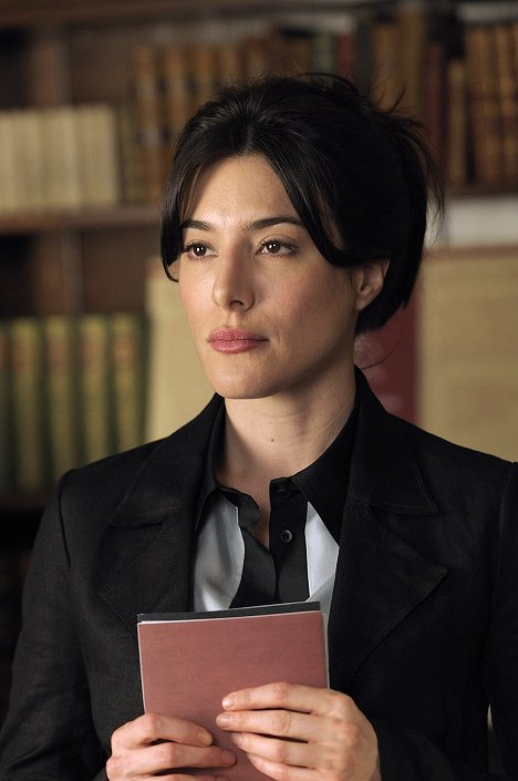 Jaime Murray - Warehouse 13 - Time Will Tell - Van film