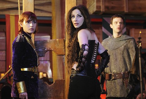 Allison Scagliotti, Joanne Kelly - Warehouse 13 - Don't Hate the Player - Photos