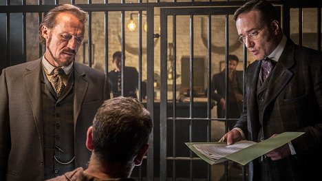 Jerome Flynn, Matthew Macfadyen - Ripper Street - Season 3 - De la película