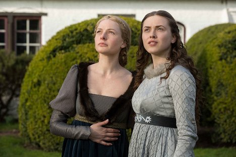 Rebecca Ferguson, Elinor Crawley - La reina blanca - The Final Battle - De la película