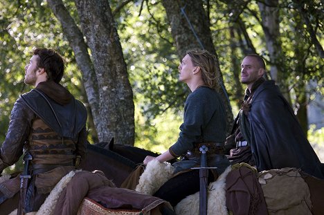 Jamie Campbell Bower, Joseph Fiennes - Camelot - The Sword and the Crown - Photos