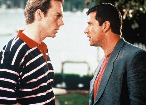 Hugo Weaving, Anthony LaPaglia - The Custodian - Film