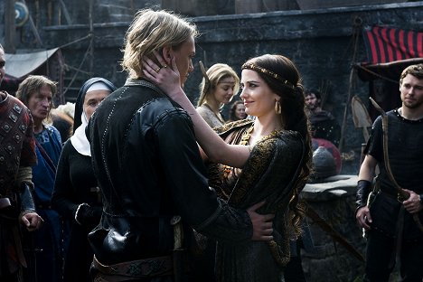 Jamie Campbell Bower, Eva Green - Camelot - The Long Night - Kuvat elokuvasta