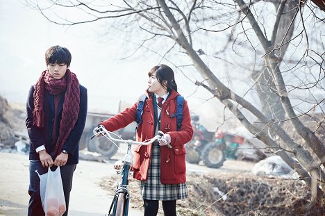 Jin-goo Yeo, Ji-hyeon Nam - Hwayi : gwimuleul samkin ahyi - Z filmu