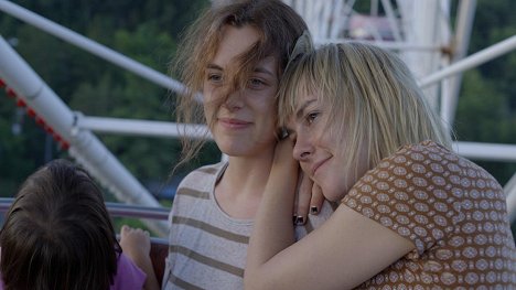 Riley Keough, Jena Malone - Lovesong - Filmfotos