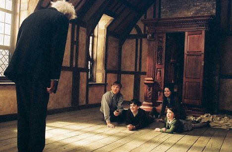 William Moseley, Skandar Keynes, Anna Popplewell, Georgie Henley - The Chronicles of Narnia: The Lion, the Witch and the Wardrobe - Photos