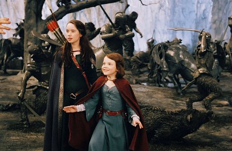 Anna Popplewell, Georgie Henley - The Chronicles of Narnia: The Lion, the Witch and the Wardrobe - Photos