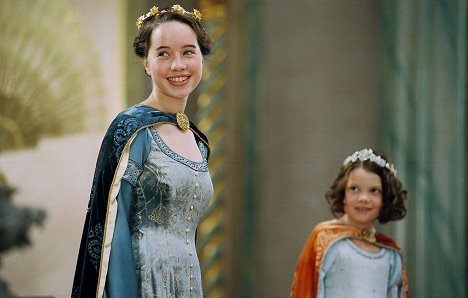 Anna Popplewell, Georgie Henley - Le Monde de Narnia : Chapitre 1 - Le lion, la sorcière blanche et l'armoire magique - Film