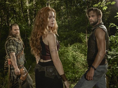 Ryan Hurst, Gillian Alexy, Joe Anderson - Outsiders - Werbefoto