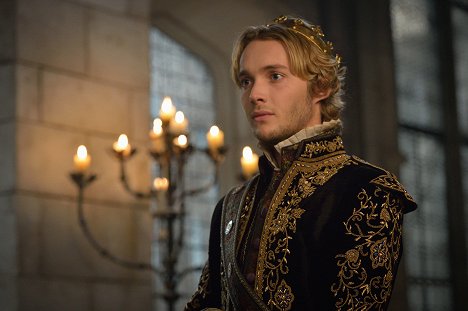 Toby Regbo - Reign - Extreme Measures - Photos