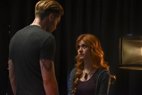 Katherine McNamara - Caçadores de Sombras - Mandando tudo para o inferno - Do filme