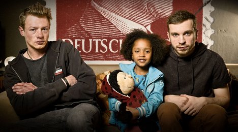 Vincent Krüger, Nomie Laine Tucker, Edin Hasanović - The Brown Family - Promo