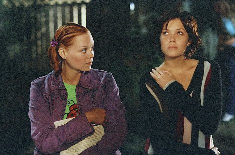 Alexandra Holden, Mandy Moore - How to Deal - Film