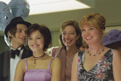 Trent Ford, Mandy Moore, Allison Janney - How to Deal - Film