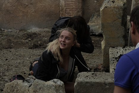 Georgina Beedle - Apocalypse Pompeii - Filmfotók
