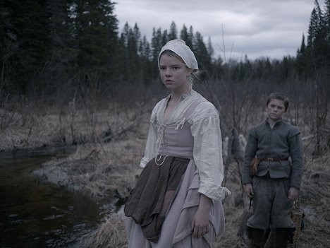 Anya Taylor-Joy, Harvey Scrimshaw - The Witch - Filmfotos