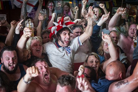 John Bradley, Sacha Baron Cohen - Grimsby - Z filmu