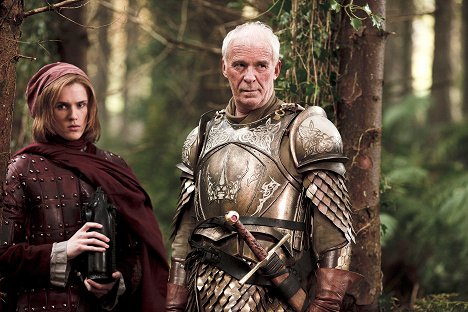 Eugene Simon, Ian McElhinney - Game Of Thrones - Eine goldene Krone - Filmfotos